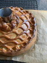 Load image into Gallery viewer, Hand Raised Pork Pie Hamper
